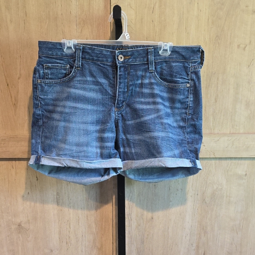 (J41) Arizona Jean Company Blue Jean Shorts Sz 15